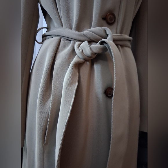 Utex Green Long Coat - Picture 9 of 10